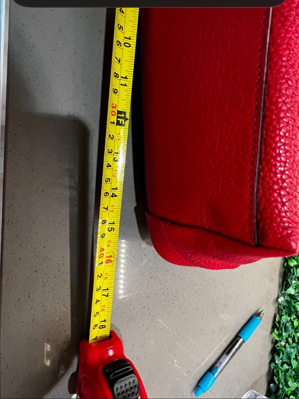 Gucci Red Pebbled Leather Shoulder Bag with Tassel and Chain Straps - Picture 9 of 10